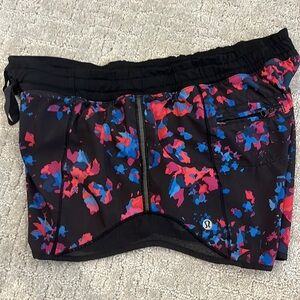 Lululemon Hotty Hot Shorts - 2 inch